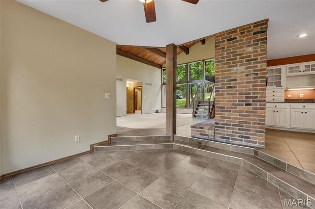 1509 Redbriar Drive, High Ridge, MO 63049