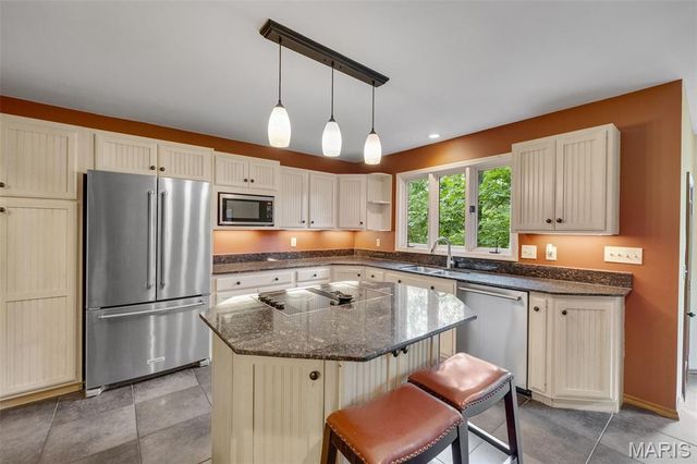 1509 Redbriar Drive, High Ridge, MO 63049