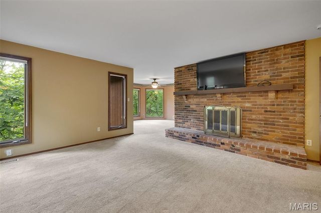 1509 Redbriar Drive, High Ridge, MO 63049