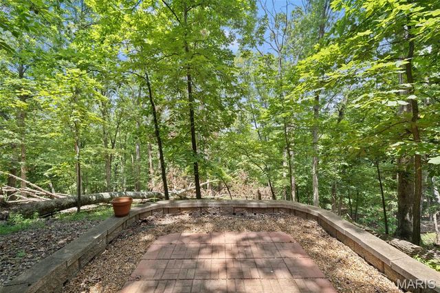 1509 Redbriar Drive, High Ridge, MO 63049