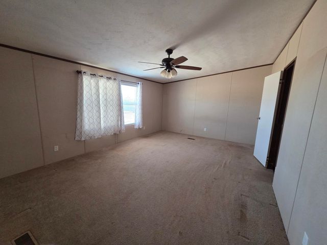 147 Manzano View Road, Los Lunas, NM 87031