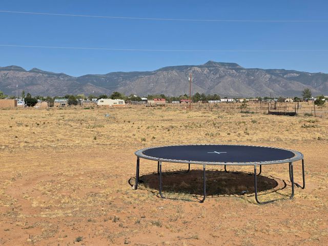 147 Manzano View Road, Los Lunas, NM 87031