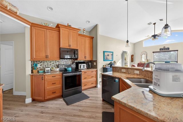 1631 SW 15th AVE, Cape Coral, FL 33991