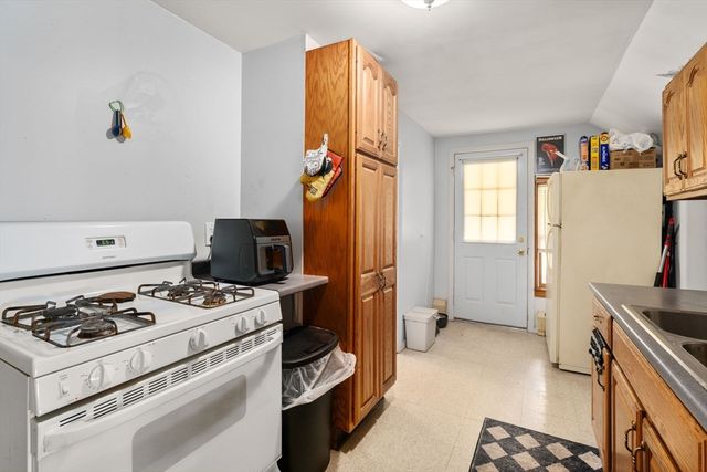 1138-1140 Plymouth Ave, Fall River, MA 02721