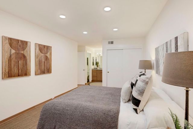 323 323 Monte Vista Ave 107, Oakland, CA 94611