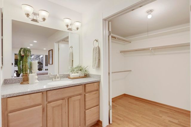 323 323 Monte Vista Ave 107, Oakland, CA 94611