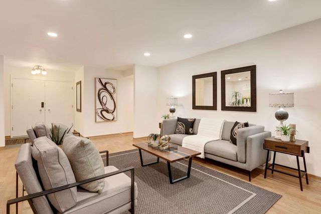 323 323 Monte Vista Ave 107, Oakland, CA 94611