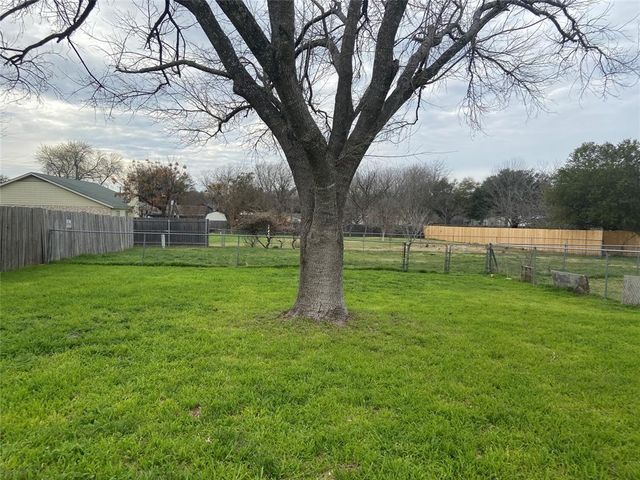 12800 Old San Antonio RD A, Manchaca, TX 78652