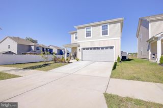 134 CHARMING FOREST AVE, La Plata, MD 20646