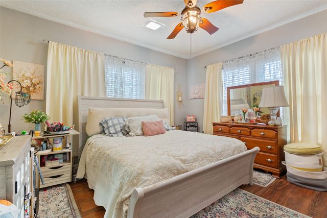 1026 W 7th Street, Mcgregor, TX 76657