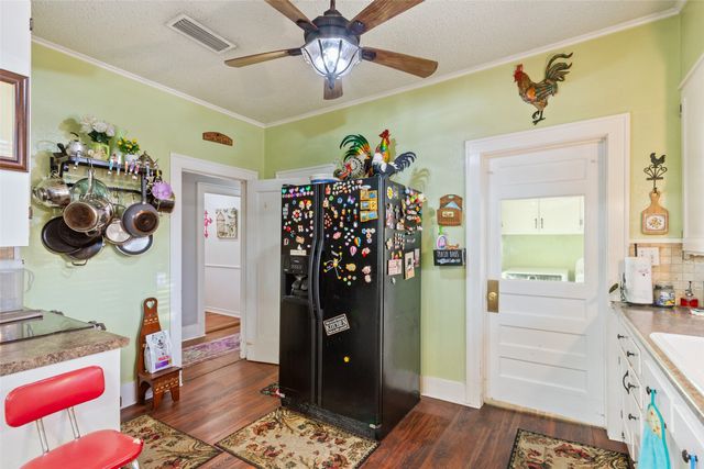 1026 W 7th Street, Mcgregor, TX 76657