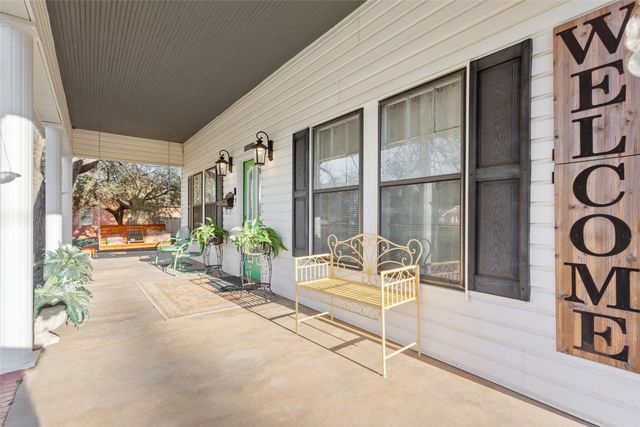 1026 W 7th Street, Mcgregor, TX 76657