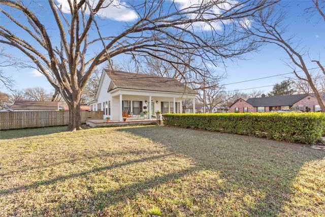 1026 W 7th Street, Mcgregor, TX 76657