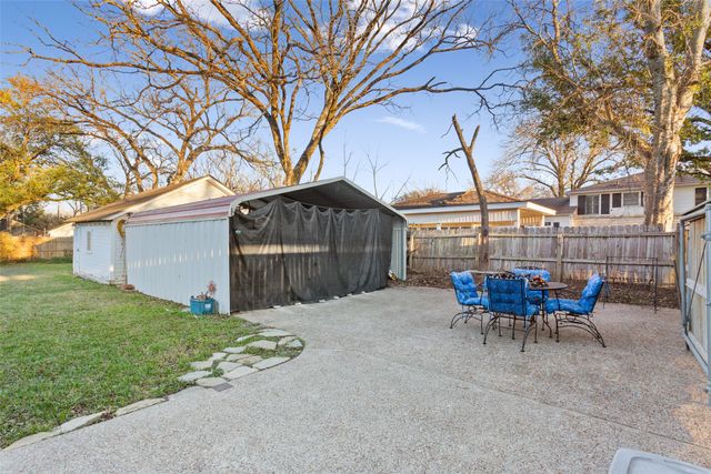 1026 W 7th Street, Mcgregor, TX 76657
