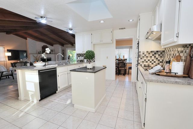 3802 Sweetwater Dr, Rocklin, CA 95677