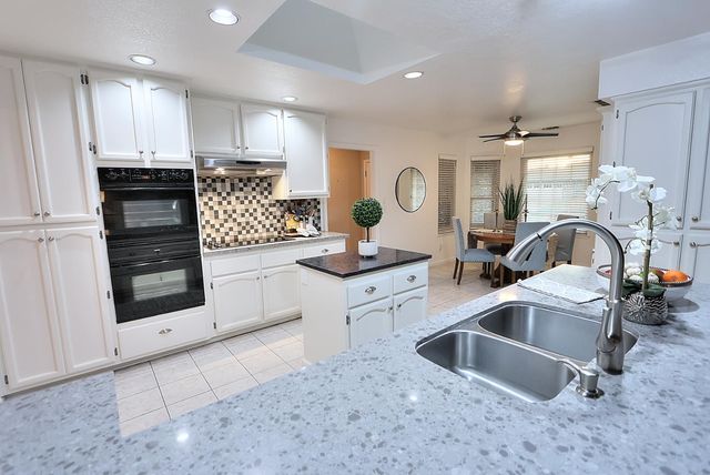 3802 Sweetwater Dr, Rocklin, CA 95677