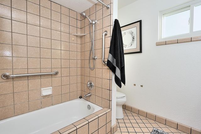 3802 Sweetwater Dr, Rocklin, CA 95677