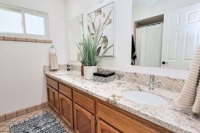 3802 Sweetwater Dr, Rocklin, CA 95677