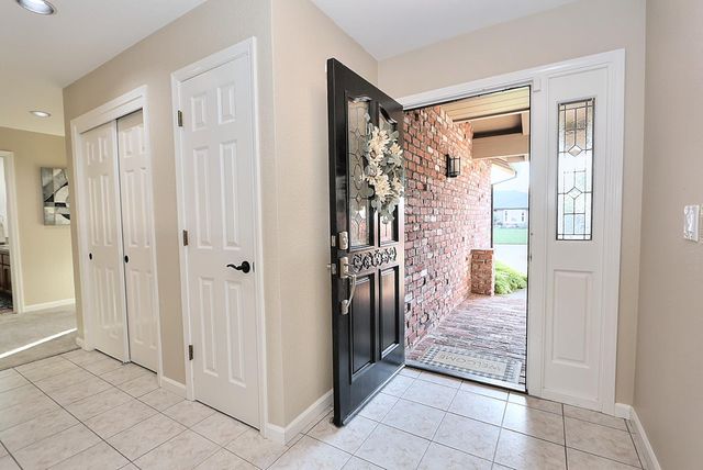 3802 Sweetwater Dr, Rocklin, CA 95677