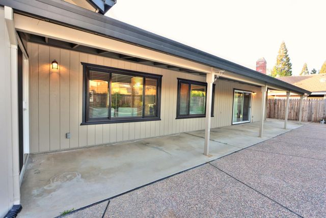 3802 Sweetwater Dr, Rocklin, CA 95677