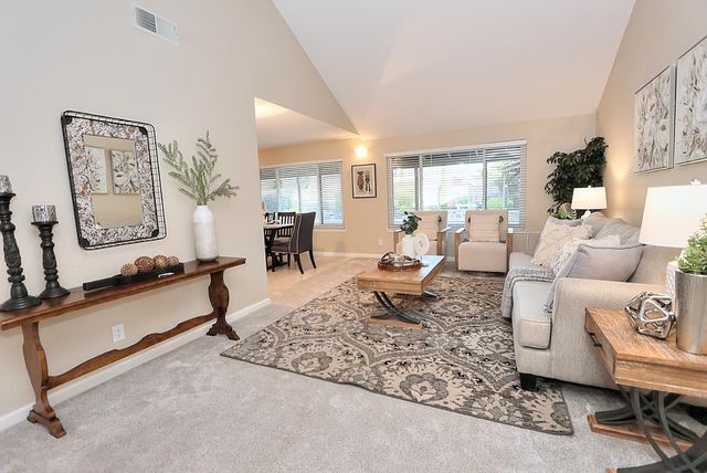 3802 Sweetwater Dr, Rocklin, CA 95677