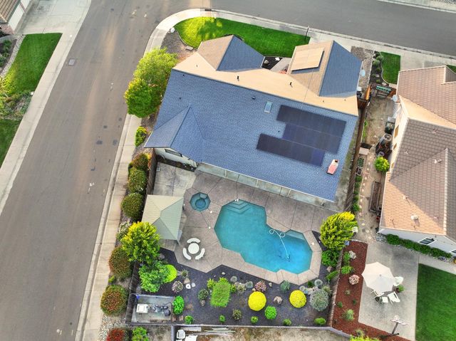 3802 Sweetwater Dr, Rocklin, CA 95677