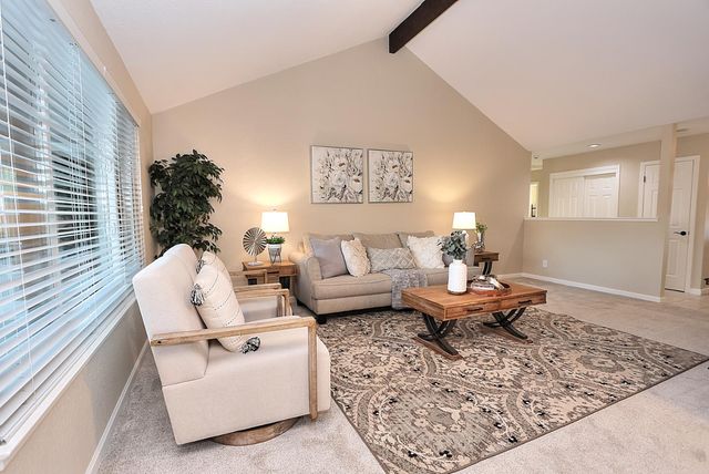 3802 Sweetwater Dr, Rocklin, CA 95677