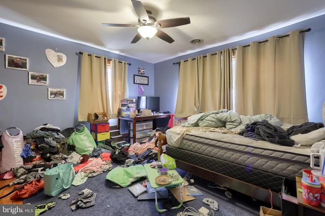 244 W MARKET ST, Hellam, PA 17406