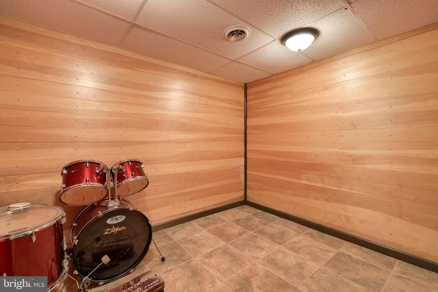 244 W MARKET ST, Hellam, PA 17406