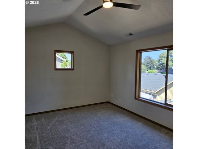 1713 E 11TH St, Newberg, OR 97132