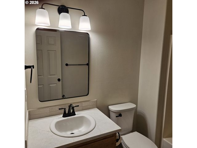 1713 E 11TH St, Newberg, OR 97132