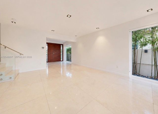 260 S Coconut Lane, Miami Beach, FL 33139