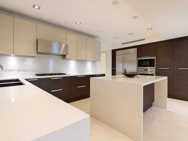 260 S Coconut Lane, Miami Beach, FL 33139