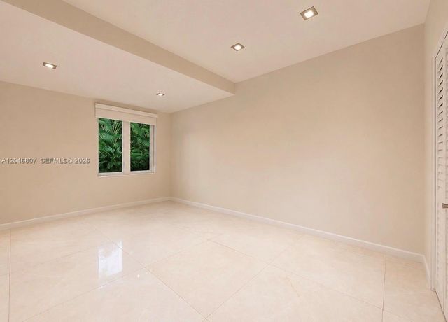 260 S Coconut Lane, Miami Beach, FL 33139