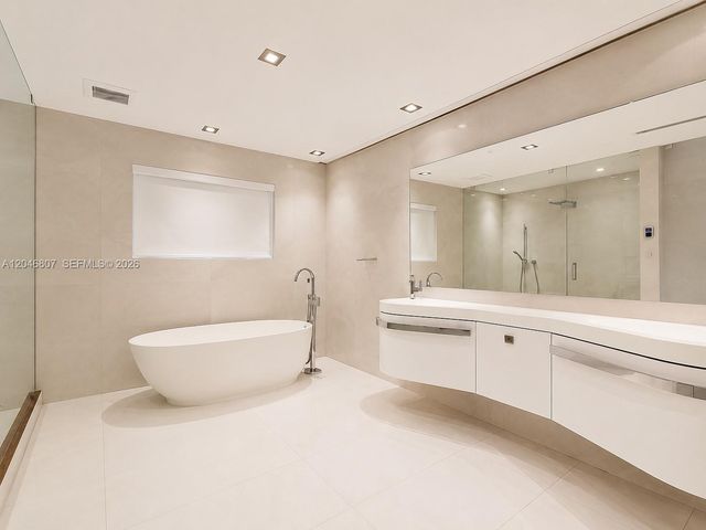260 S Coconut Lane, Miami Beach, FL 33139