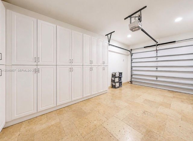 260 S Coconut Lane, Miami Beach, FL 33139