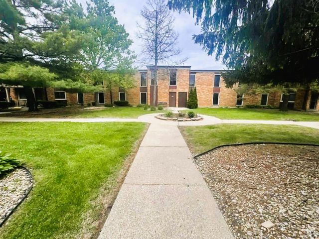 1313 S Rebecca Road 209, Lombard, IL 60148