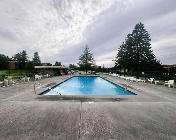1313 S Rebecca Road 209, Lombard, IL 60148