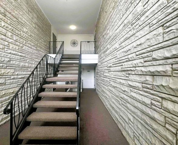 1313 S Rebecca Road 209, Lombard, IL 60148