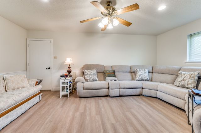 1513 Silverleaf Drive, Carrollton, TX 75007