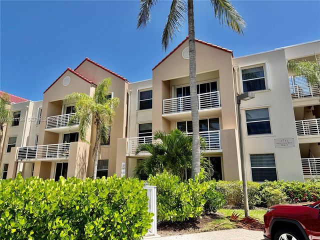 2711 Ocean Club Blvd 203, Hollywood, FL 33019