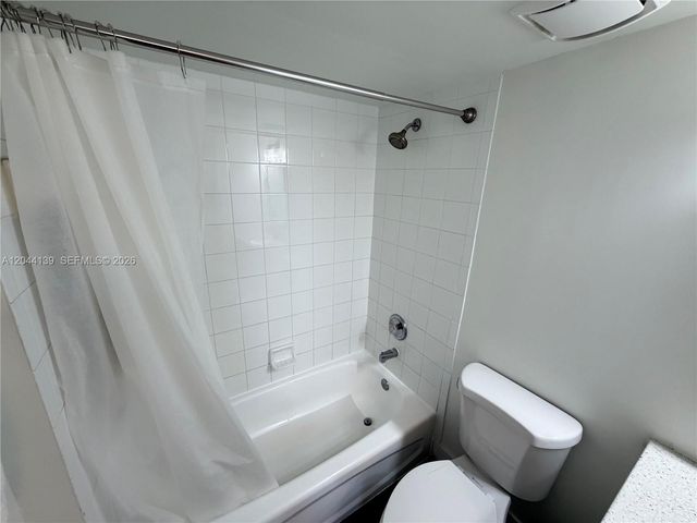 2711 Ocean Club Blvd 203, Hollywood, FL 33019