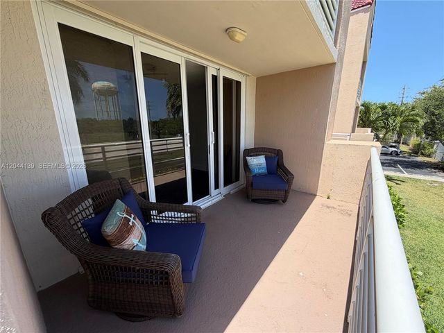 2711 Ocean Club Blvd 203, Hollywood, FL 33019