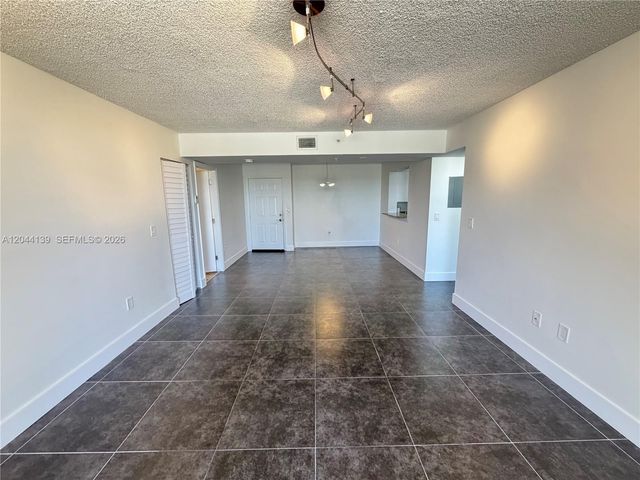 2711 Ocean Club Blvd 203, Hollywood, FL 33019
