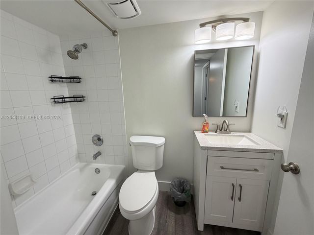 2711 Ocean Club Blvd 203, Hollywood, FL 33019