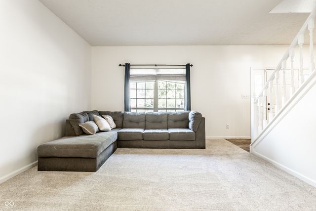 8688 Buffett Parkway, Fishers, IN 46038