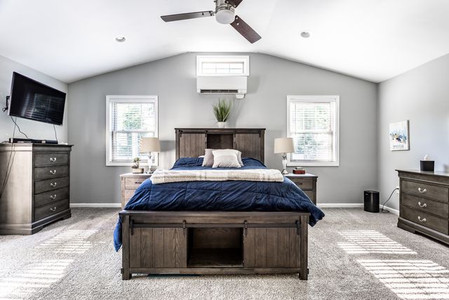 8688 Buffett Parkway, Fishers, IN 46038
