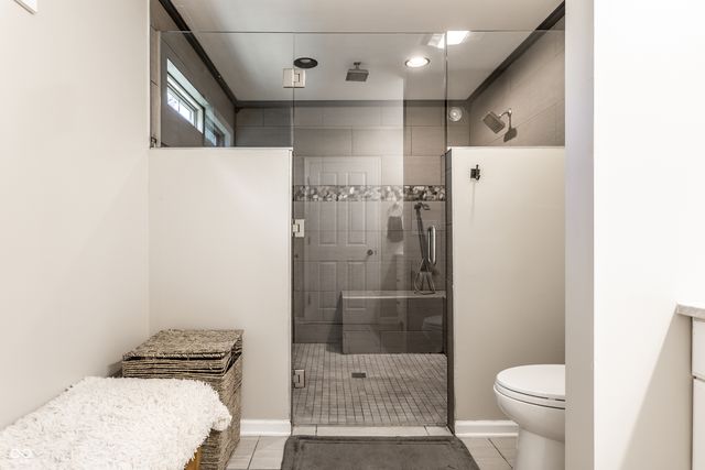 8688 Buffett Parkway, Fishers, IN 46038