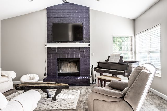 8688 Buffett Parkway, Fishers, IN 46038