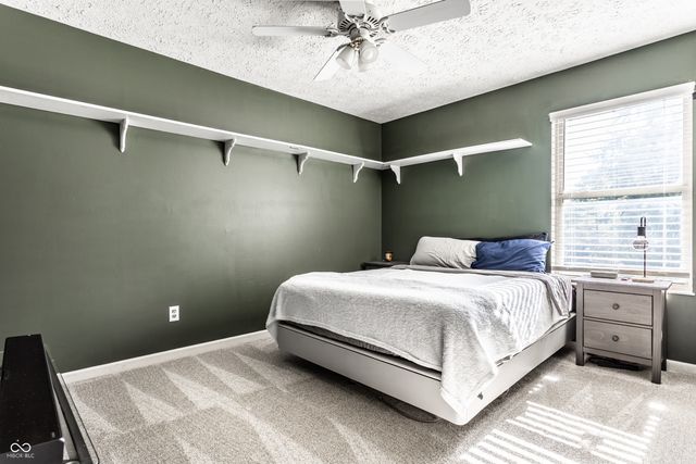 8688 Buffett Parkway, Fishers, IN 46038